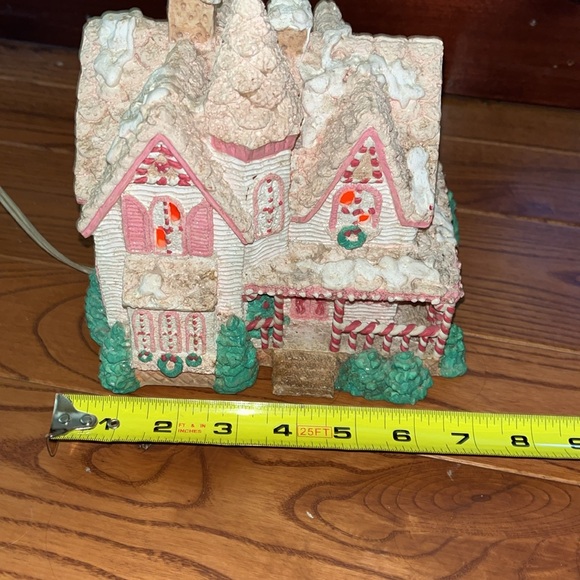 1998 house of Lloyd Sugarland Estate gingerbread lighted house - Picture 13 of 13